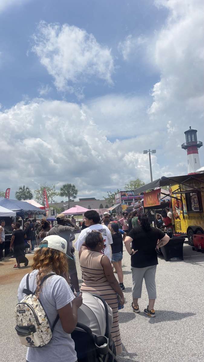 Food truck festival crowd outside